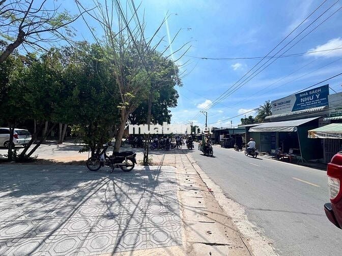 350tr lô đất đường bê tông trong khu dân cư đông