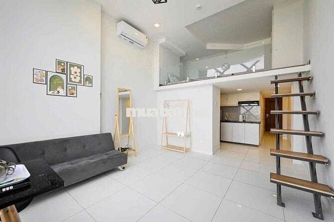 phòng rộng gác cao ngay kế Q4 full nt ko giới hạn người kwr
