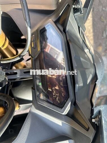 Honda CBR150R ( Phiên bản đặt biệt đen xám)