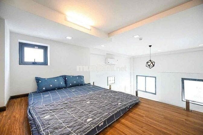 phòng rộng gác cao ngay kế Q4 full nt ko giới hạn người kwr
