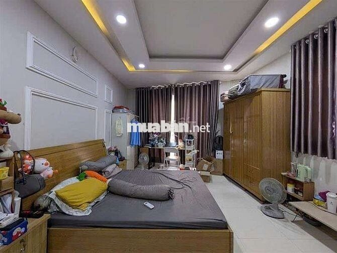 Ngang 4m x 8m, nhà 4 tầng, ngay Phan Xích Long, gần mặt tiền , hẻm 3m