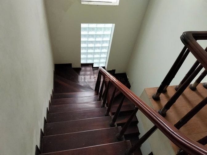 Cho thuê BT lô góc Xa La 110 x 4 tầng hàng ăn, cà phê, Spa, Trung tâm