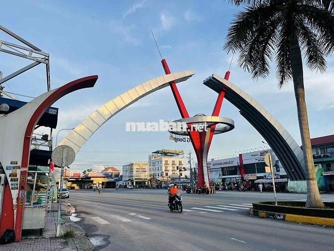 BÁN NHANH LÔ ĐẤT TRONG KCN MINH HƯNG 3 175M2 GIÁ 600TR SHR