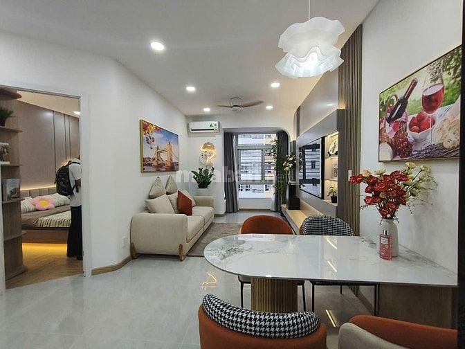 Cần bán gấp căn hộ Sky garden 2, Phú Mỹ Hưng (nhà mới 100%)
