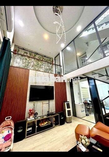 Bán nhà mặt tiền 3 tầng, diện tích lớn 150m2 Trung Mỹ Tây, Quận 12. 9T