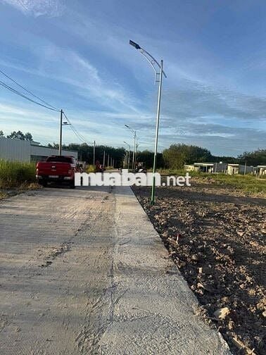BÁN NHANH LÔ ĐẤT TRONG KCN MINH HƯNG 3 175M2 GIÁ 600TR SHR