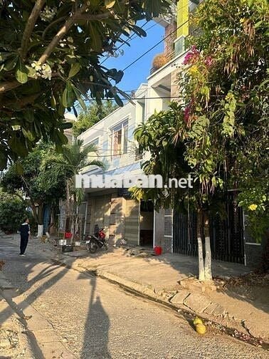 BÁN NHÀ TĐC HÒN RỚ 2- ĐỐI DIỆN DỰ ÁN SUNGROUP