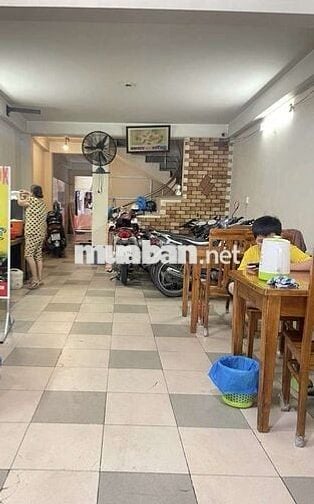 Giảm 900 tr Còn 18 TỶ TL ✈️✈️✈️
MT ĐƯỜNG ĐÔNG HỒ GẦN CHỢ TÂN BÌNH,