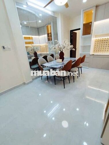 nhà phố q7 chưa bao giờ là hết sản phẩm đẹp, khách chỉ xách vali vào ở