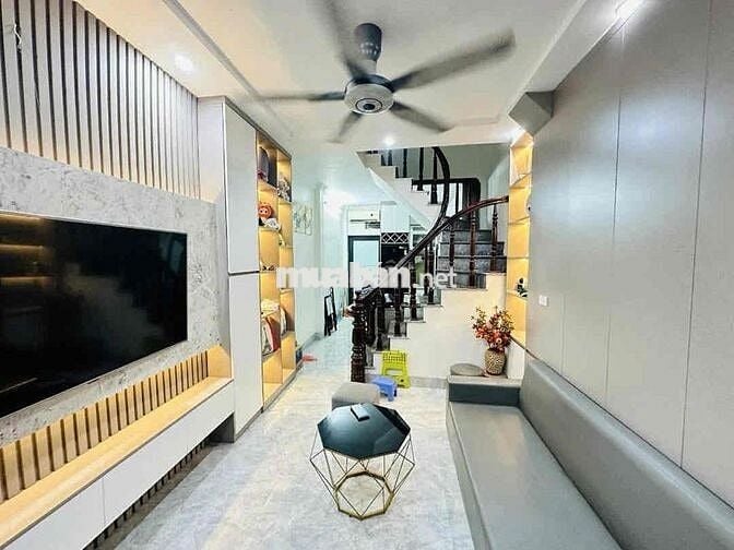 Hiếm ! Bán Nhà trung tâm Đống Đa,Lô góc ngõ nông gần ph