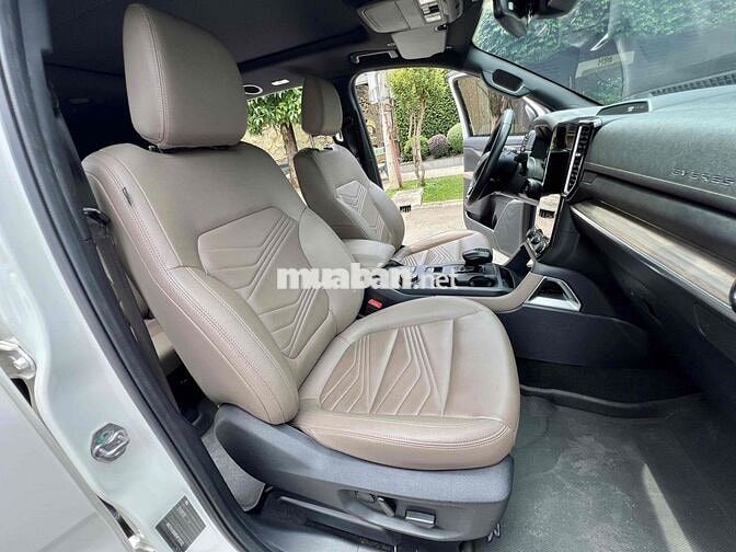 Everest Titanium 2022 4x4 - 30.000km - hỗ trợ góp%