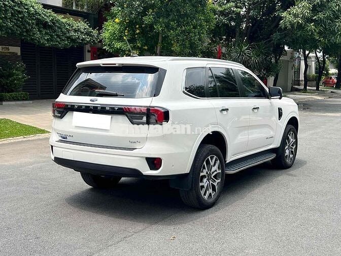Everest Titanium 2022 4x4 - 30.000km - hỗ trợ góp%
