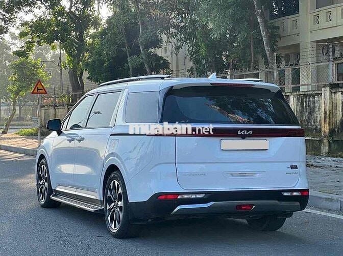 Kia Carnival 2023 Signature 2.2D - 40000 km