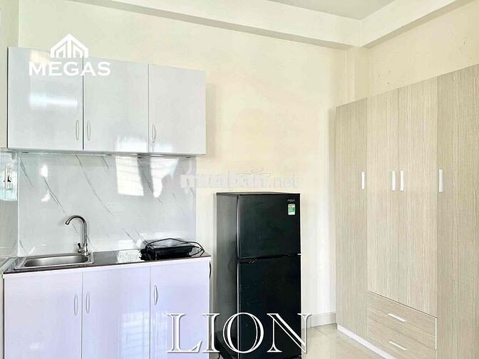 CĂN HỘ BAN CÔNG, 39m2 - GIÁ TỐT , NGAY TRẦN HƯNG ĐẠO, METRO BẾN THÀNH