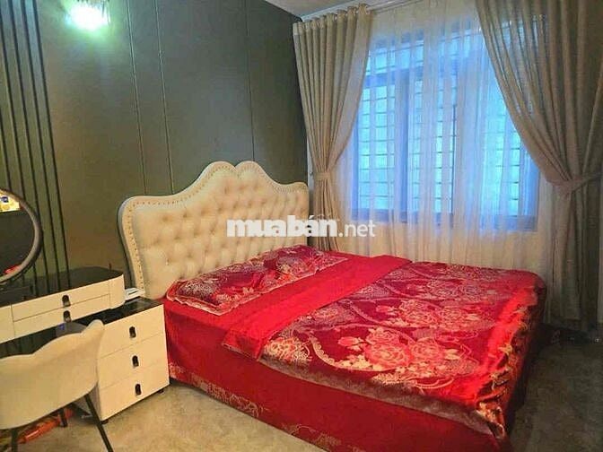 Hiếm ! Bán Nhà trung tâm Đống Đa,Lô góc ngõ nông gần ph