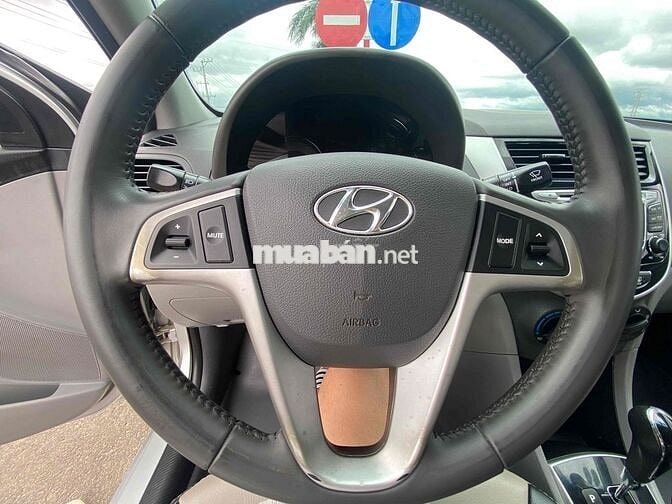 Hyundai Accent 2013 1.4 AT - 82000 km