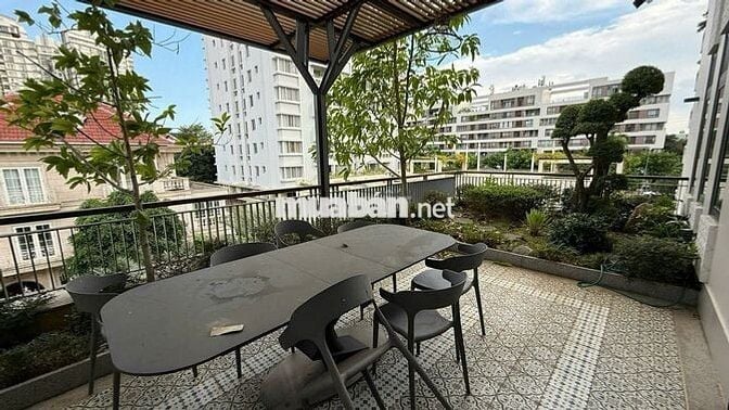 CHO THUÊ BIỆT THỰ QUẬN 7, 6 PHÒNG, CÓ THANG MÁY, NỘI THẤT CAO CẤP