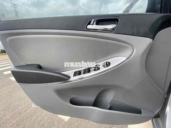 Hyundai Accent 2013 1.4 AT - 82000 km