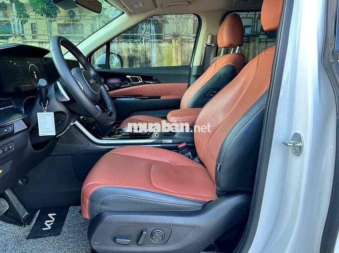 Kia Carnival 2023 Signature 2.2D - 40000 km
