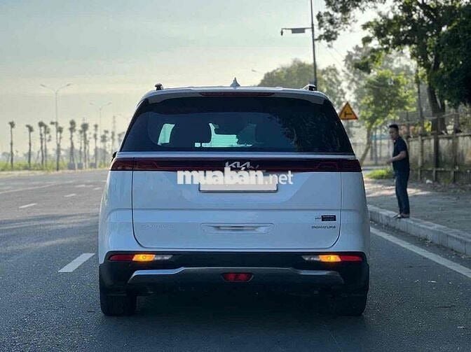 Kia Carnival 2023 Signature 2.2D - 40000 km