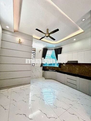 Cần cho thuê nguyên căn 5 phòng, sát mặt tiền Nguyễn Văn Lượng p17 GV