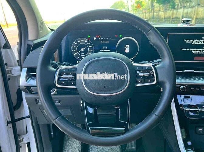 Kia Carnival 2023 Signature 2.2D - 40000 km