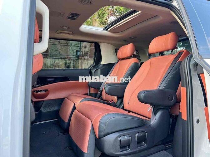 Kia Carnival 2023 Signature 2.2D - 40000 km