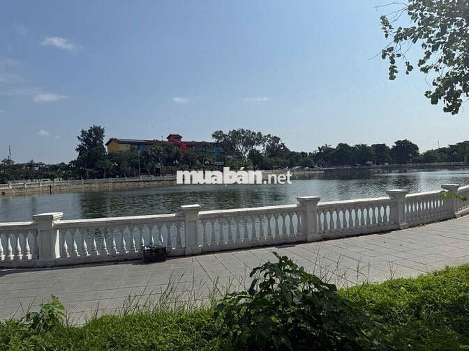 CẦN BÁN NHÀ THẠCH BÀN LONG BIÊN HÀ NỘI.