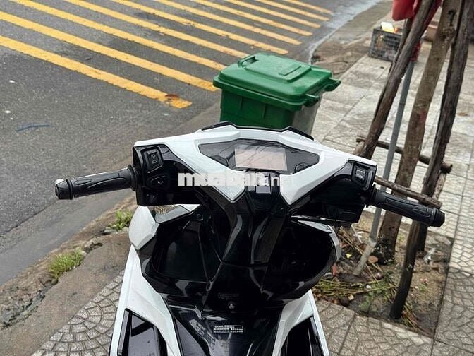 air blade trăng đen ( hỗ trợ góp 0đ)
