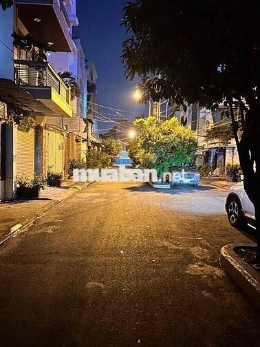bán nhà hẻm kinh doanh đường rộng 16m