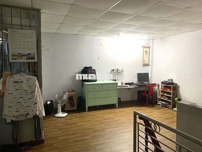 NHÀ NGUYÊN CĂN GIÁ RẺ GẦN SÂN BAY ,GẦN NGÃ 5 CHUỒNG CHÓ