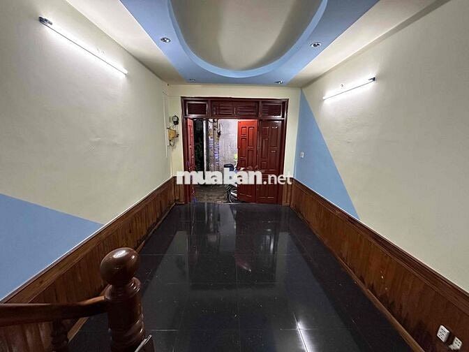 Cho Thuê Nhà Nguyên Căn 3Pn,2WC, 1 Trệt 1 Lầu Ngay Chợ Xóm Nghèo