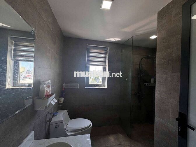 nhà 7 tầng ngay trung tâm Đà Nẵng
