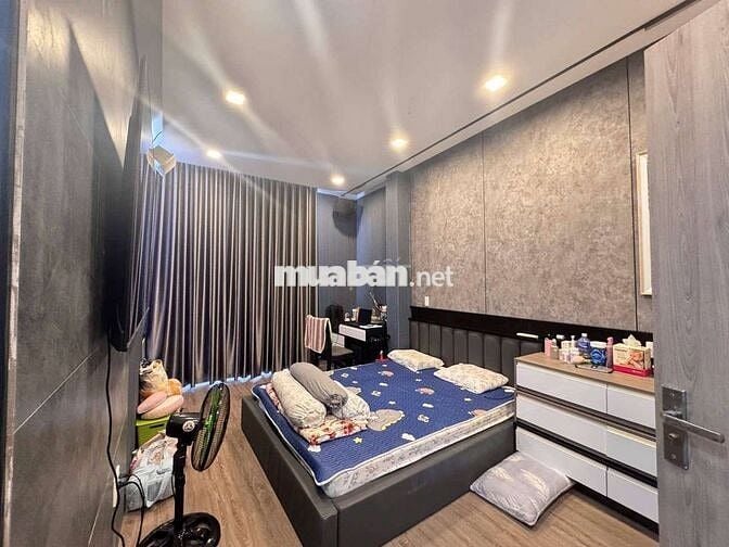 nhà 7 tầng ngay trung tâm Đà Nẵng