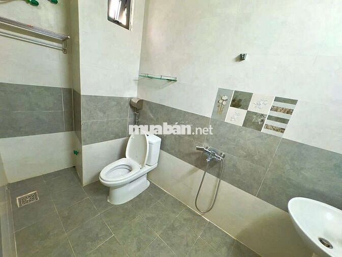 Bán nhà kiệt oto mặt tiền bình an 7
