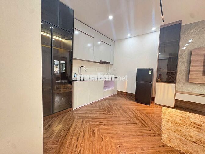 Cho thuê phòng 35m² full nội thất – 214 Tôn Đức Thắng Đống Đa