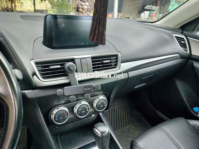 Chủ gửi bán xe Mazda 2018 -chay 35000 km