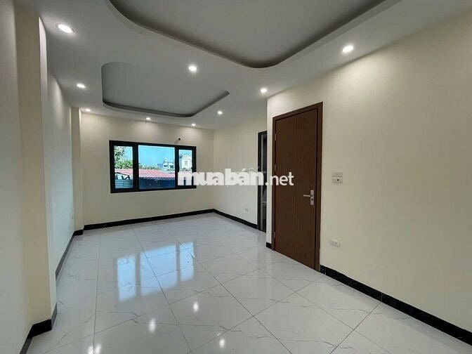Nhà 4Tx32m2- 2 tỷ98- 3pn. Gần QL6, Bưu Điện Chúc Sơn. 20p TT Hà Đông