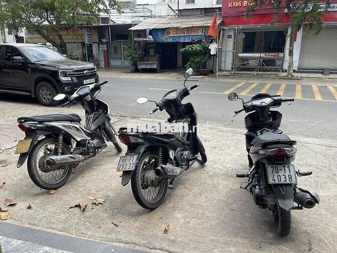 thanh lý 3 chiếc xe cỏ