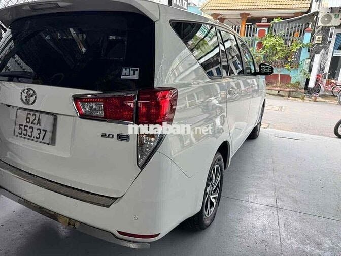 Toyota Innova 2022 E 2.0 MT - 60000 km