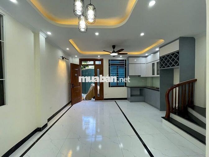 Nhà 4Tx32m2- 2 tỷ98- 3pn. Gần QL6, Bưu Điện Chúc Sơn. 20p TT Hà Đông