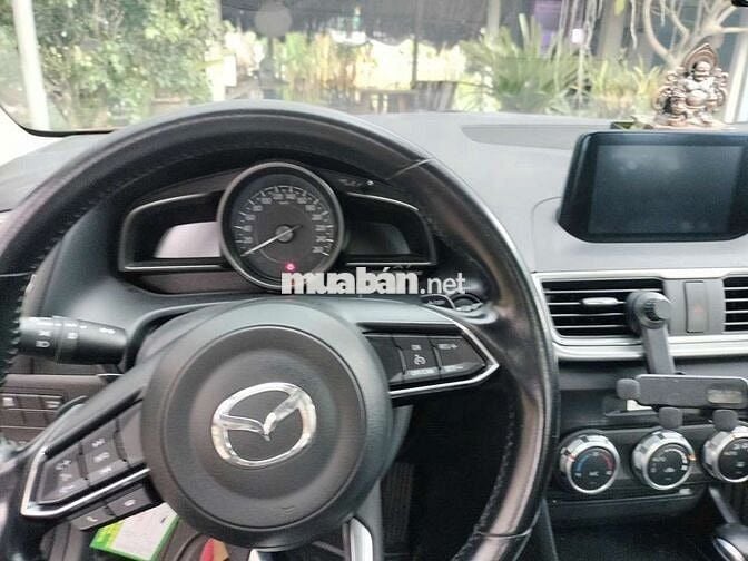 Chủ gửi bán xe Mazda 2018 -chay 35000 km