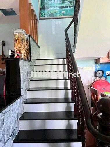 Nhà đúc 1 lầu Mặt tiền Ð.Xuân Thới Sơn 31,nhà đẹp ở ngay