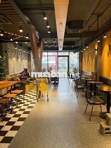 TOÀ NHÀ ĐẸP CHO THUÊ 160 NGUYỄN GIA TRÍ PHƯỜNG 25 QUẬN BÌNH THẠNH