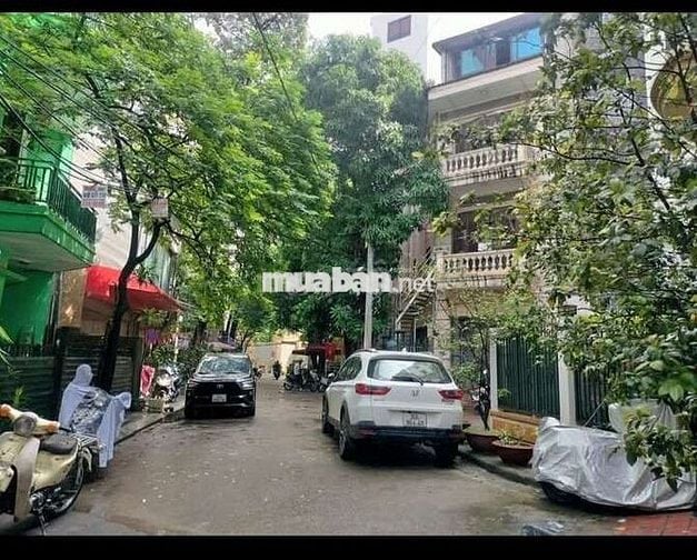 Tôi cần bán nhà 2 mặt ngõ ô tô chánh đỗ kinh doanh Hoàng Cầu.