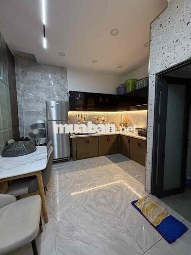 Bán nhà Thống Nhất, 45m2, 2 Tầng, 2PN, hẻm ÔTÔ đậu trước cửa, TL