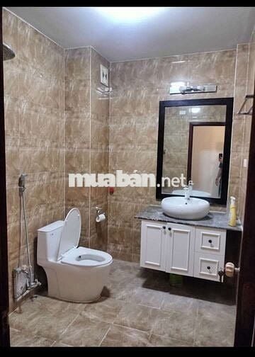 Tôi cần bán nhà 2 mặt ngõ ô tô chánh đỗ kinh doanh Hoàng Cầu.