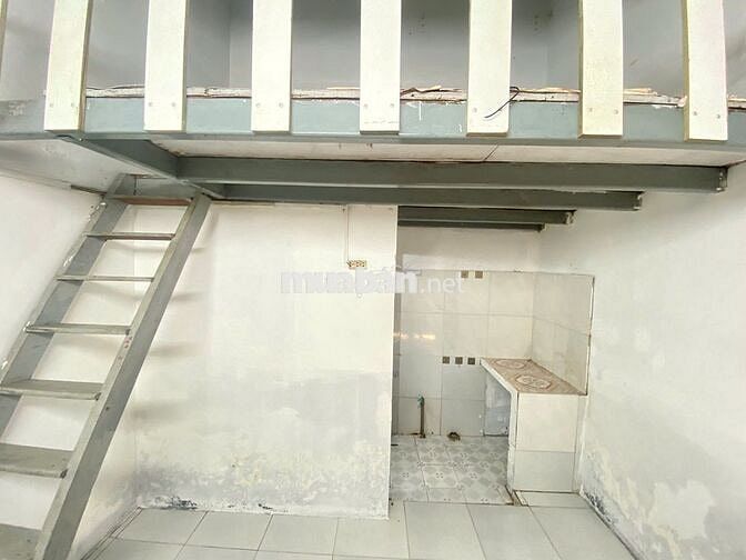 TRỌ GIÁ SIÊU HỜI TẠI NGUYỄN TƯ GIẢN