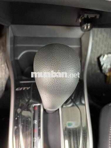 Honda City 2020 1.5TOP - 25000 km