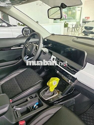 KIA SELTOS LUXURY - ƯU ĐÃI 35TR + BẢO HIỂM XE